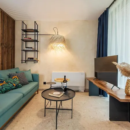 Хотел утопия форест