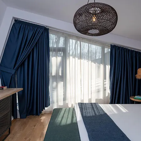 Хотел утопия форест 3*