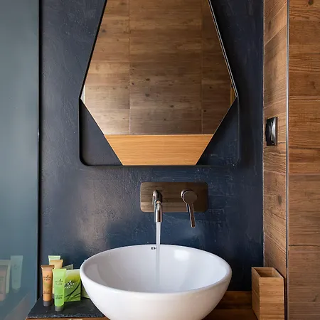 Хотел утопия форест Бургас