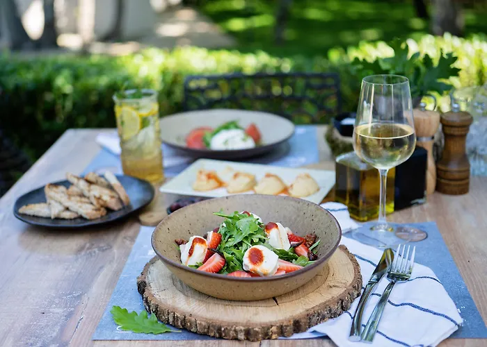 Utopia Forest Отель 3*