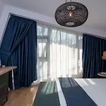 Хотел утопия форест 3*