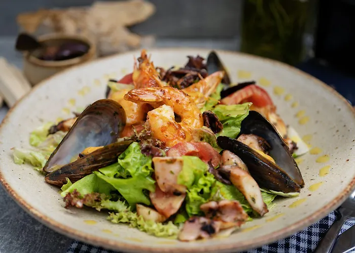 Utopia Forest 호텔 3*